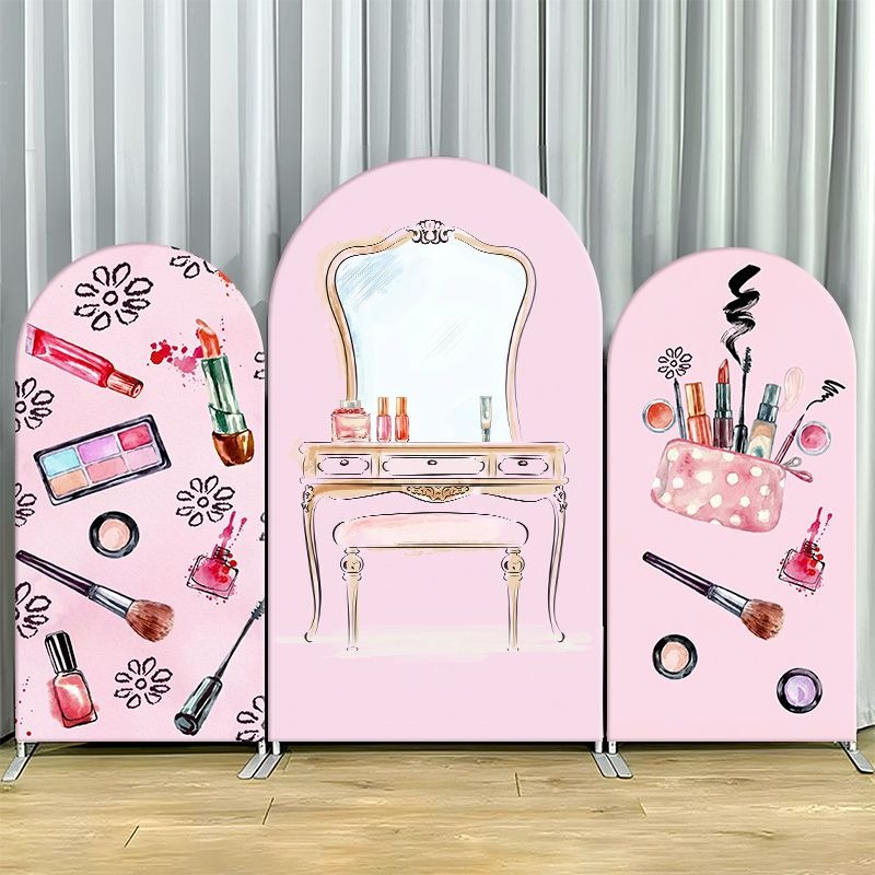 Beauty Makeup Events - ฉากหลังโค้งด้านเดียวสีชมพูสวยหรูสำหรับงานปาร์ตี้ธีมความงาม พร้อมโต๊ะเครื่องแป้งสไตล์วินเทจ กระจก และอุปกรณ์แต่งหน้า